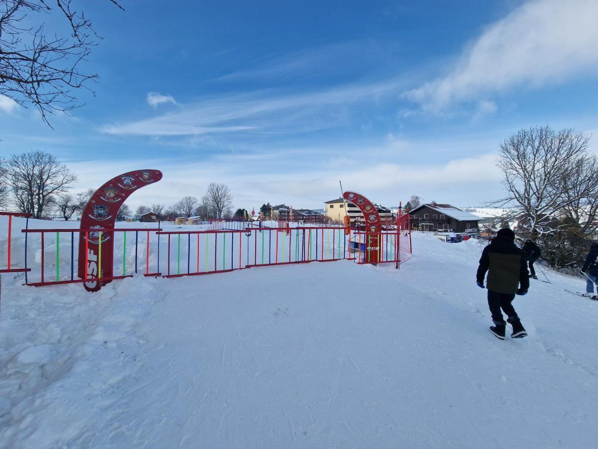 Place Royale Pour 10 A 12 Personnes A 30 Met Des Pistes De Et Vtt Ferienhaus *
